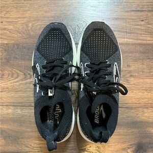 Brooks Levitate Stealthfit Women’s size 8.5